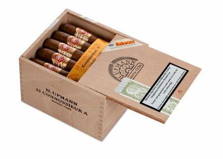 H. UPMANN CONNOSSIEUR A CIGAR
