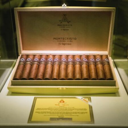 MONTECRISTO SUPREMOS EDICIÓN LIMITADA 2019 CIGAR