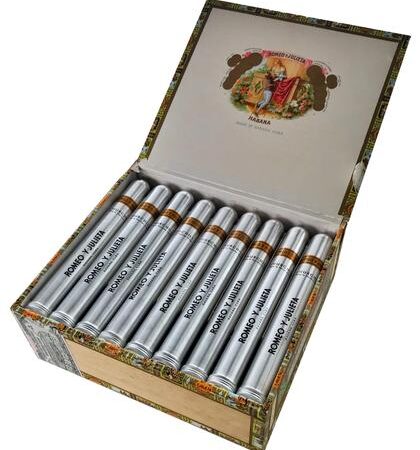 ROMEO Y JULIETA CHURCHILLS AÑEJADOS AT