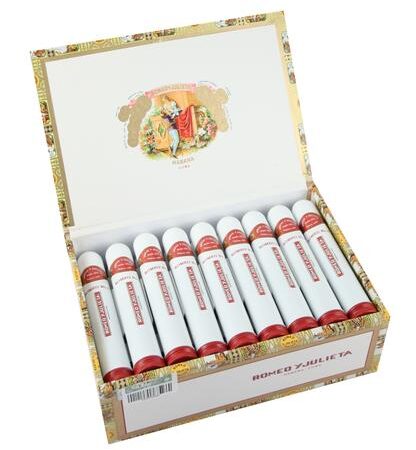 ROMEO Y JULIETA NO. 3 CIGAR AT
