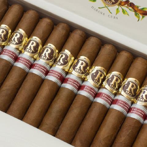 VEGAS ROBAINA SHORT ROBAINA CIGAR (EX. ANDORRA 2014)