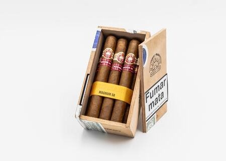 VINTAGE H. UPMANN MAGNUM 50 CIGAR (MOA AGO ’09) – BOX OF 10